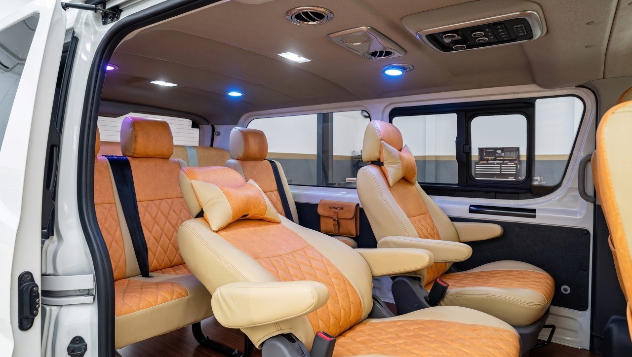 Toyota Hiace Van Deluxe interior view