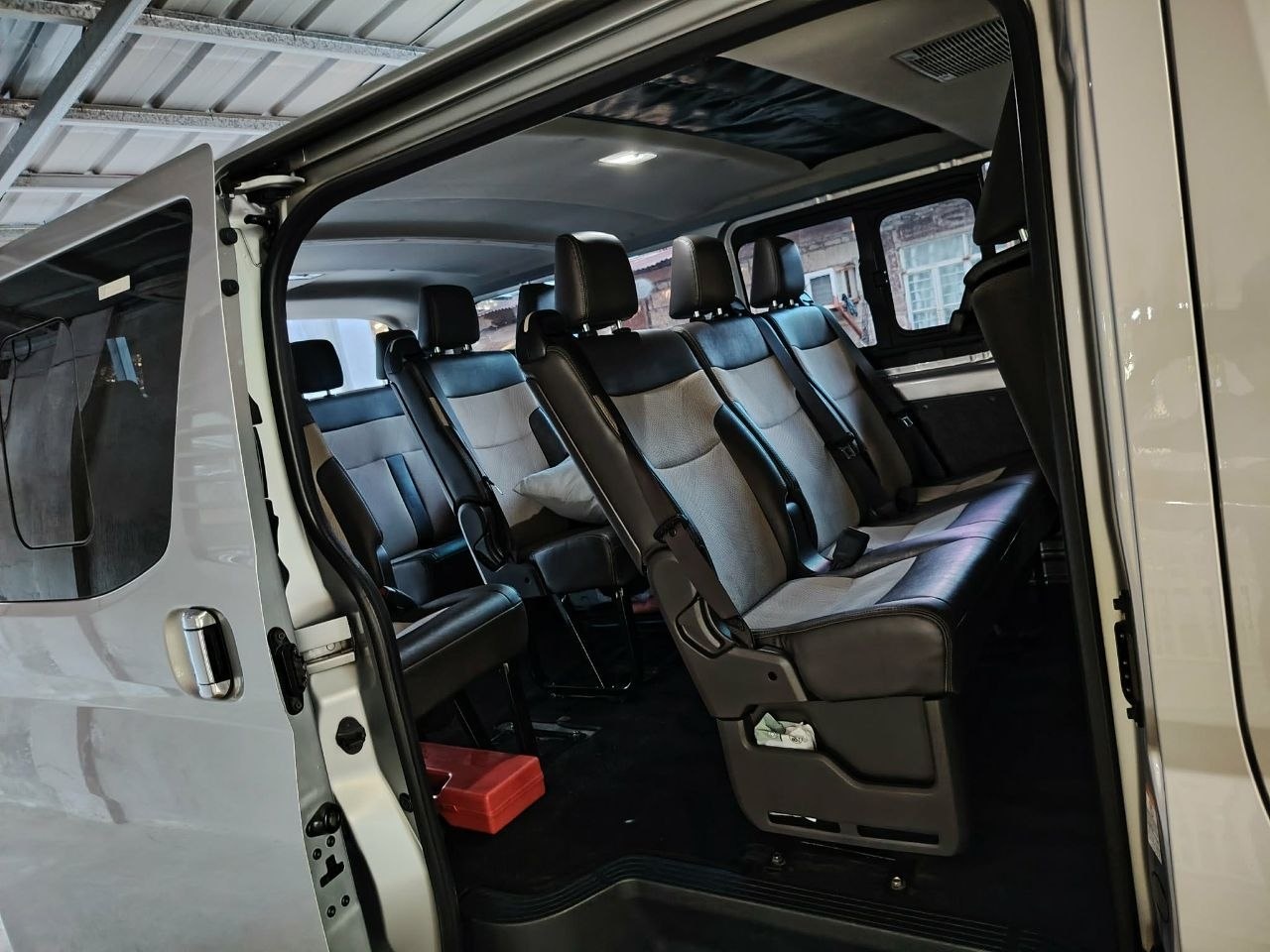 Vehicle Comfort with MB Van Rental