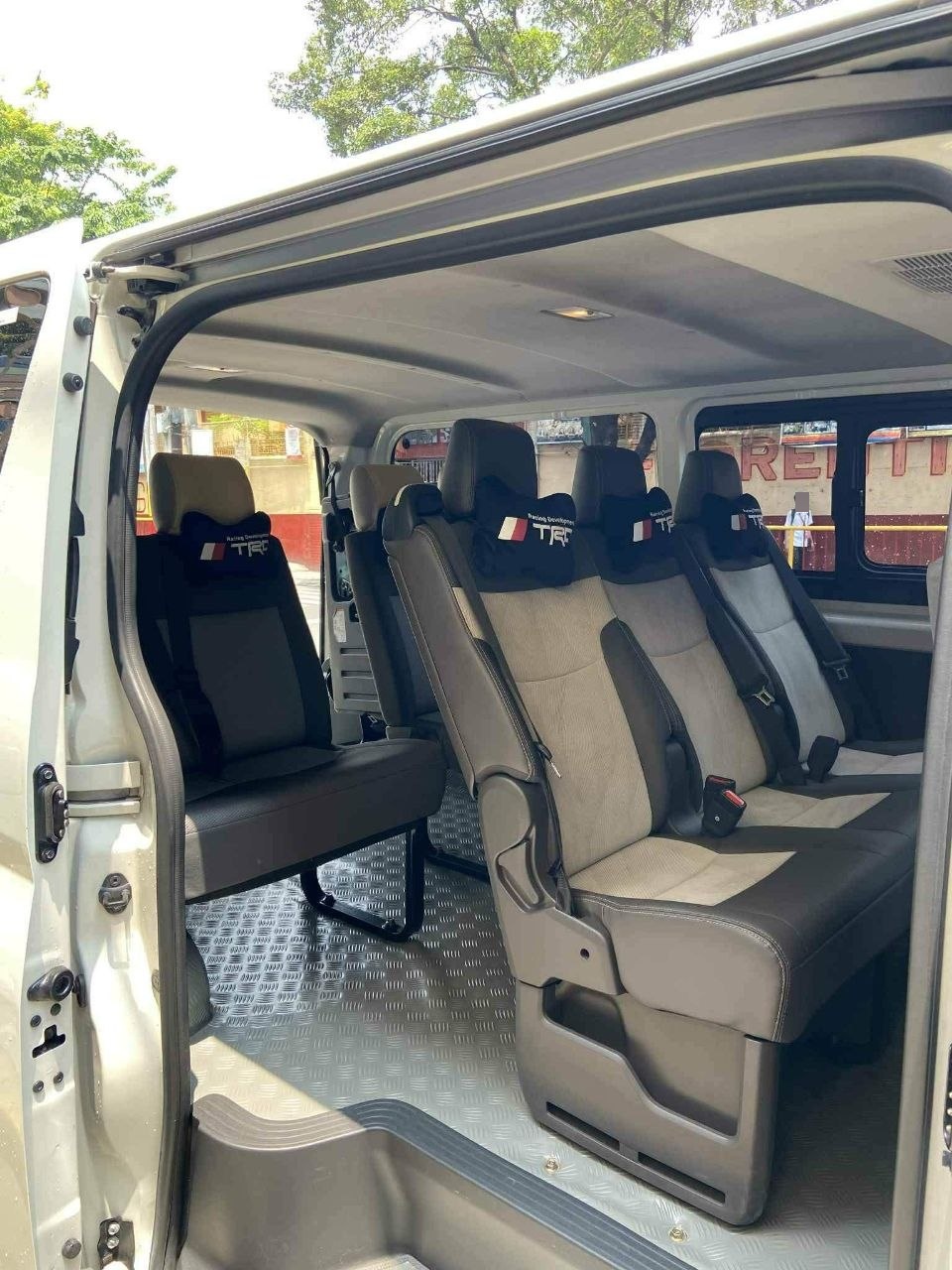 Vehicle Comfort with MB Van Rental
